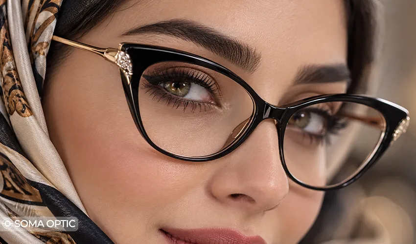 انتخاب عینک گربه ای